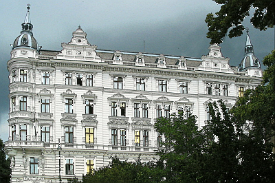 Fassade des Hauses Wien 1., Rathausstrae 9 / Landesgerichtsstrae 10